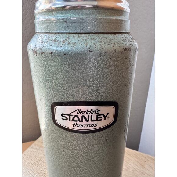 Vintage Aladdin Stanley Thermos - Model A-944C - 1 Quart - Picture 2 of 11